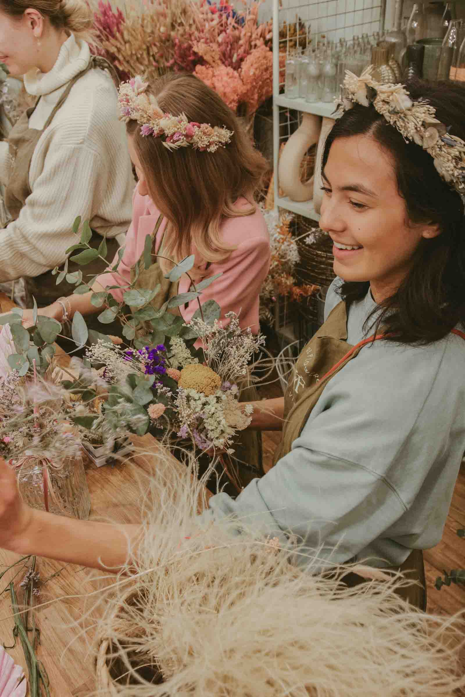Workshop Wien Blumen Haarband Sa. 6 . Juni 2026 // 14:30 - 16:00 Uhr