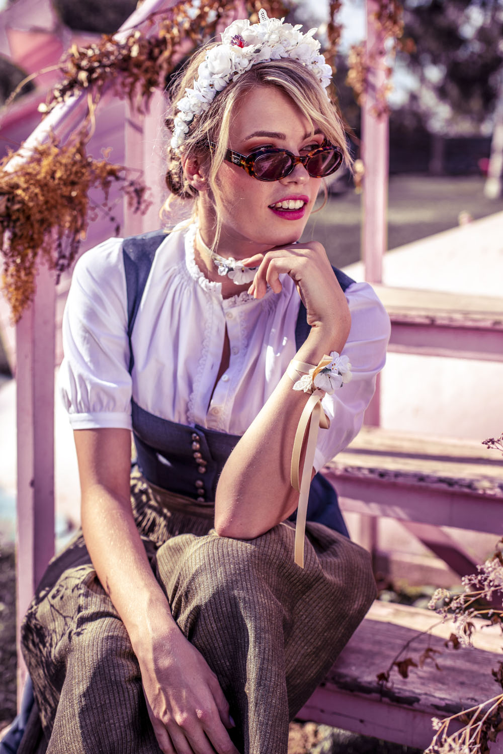 Friedalein Handmade Queen Flowercrown Tracht