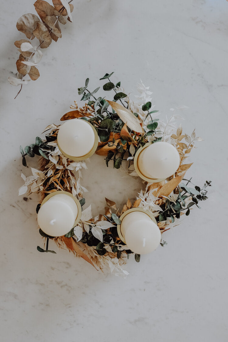 DIY Dried Flower Wreath Greenery