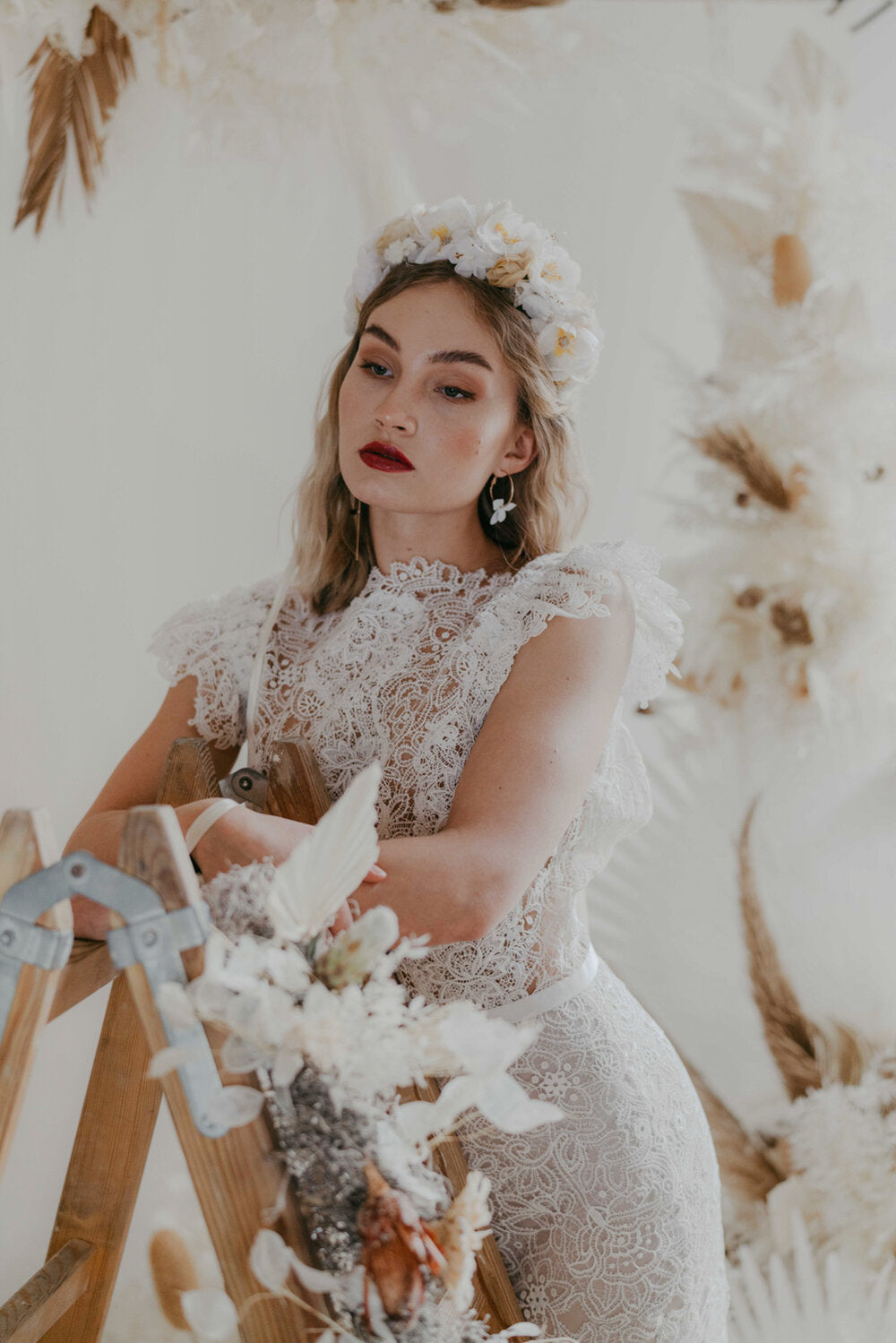 Salar Handmade Queen Flowercrown