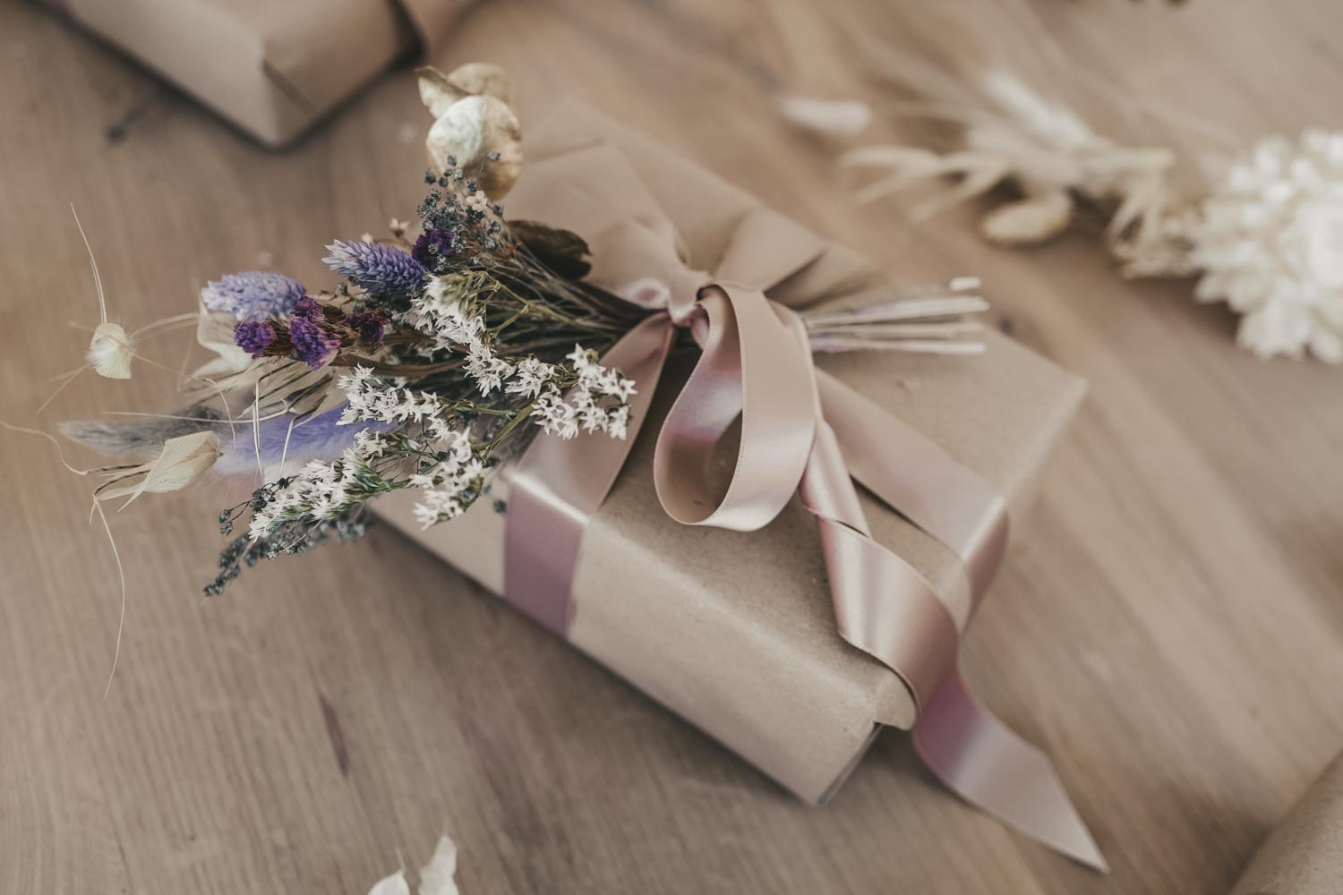 Dried Flower Christmas Gifts & Decorations We Are Flowergirls