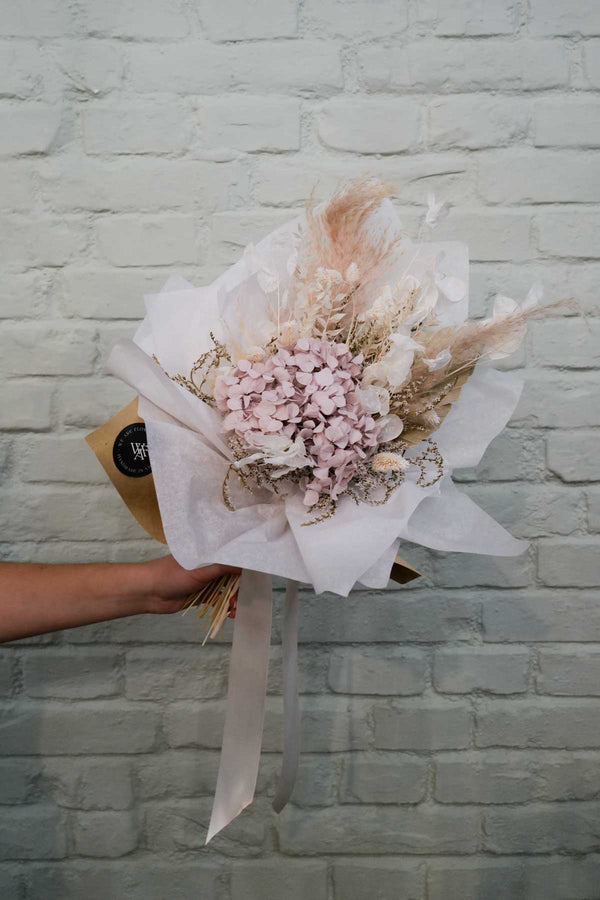 Aera Berry Dried Flower Bouquet