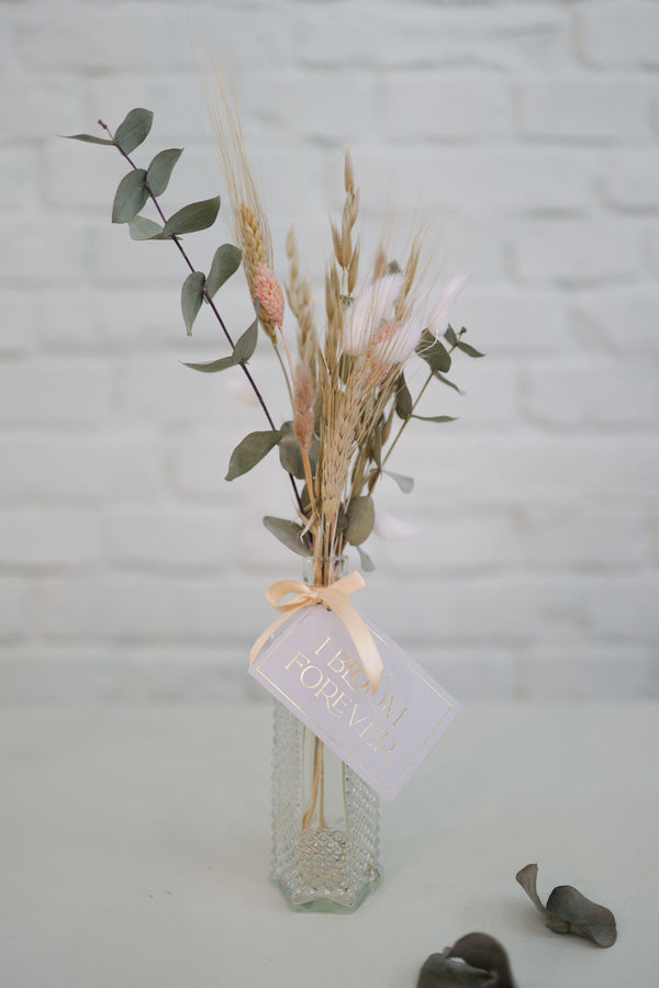 Everlasting Flowers in a Vase Kay