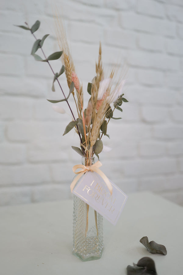 Everlasting Flowers in a Vase Kay