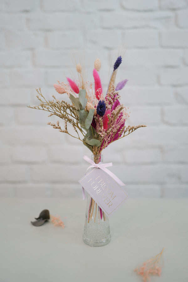Everlasting Flowers in a Vase Haya