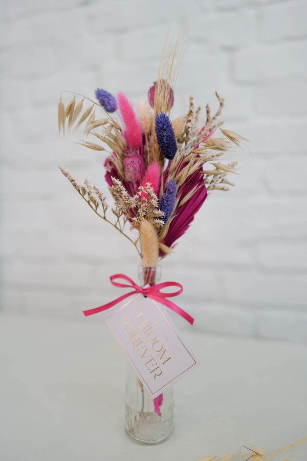 Everlasting Flowers in a Vase Weda