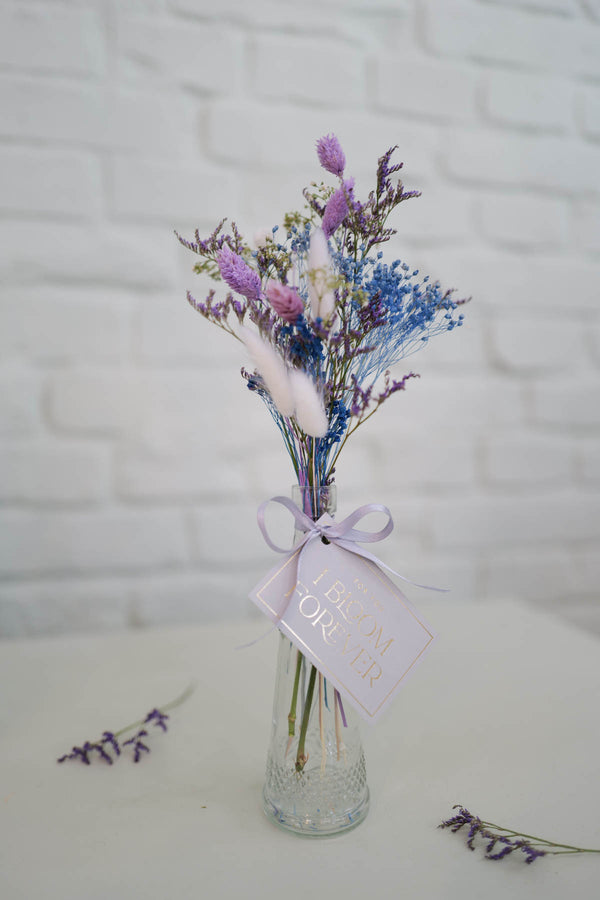 Everlasting Flowers in a Vase Faya