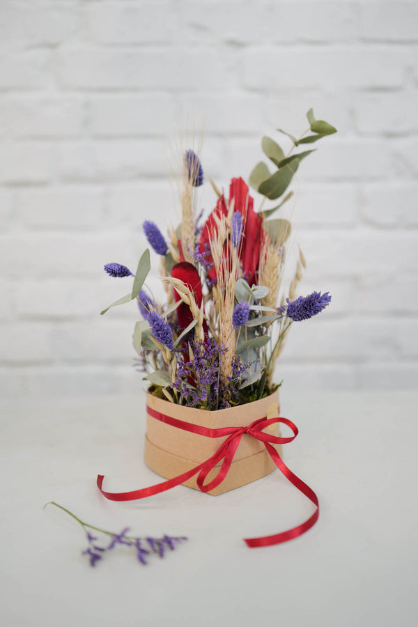 Red Heart Dried Flower Box