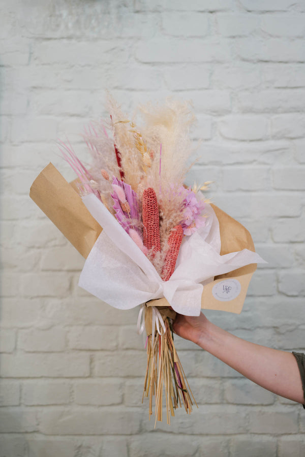 Ria Medium Dried Flower Bouquet