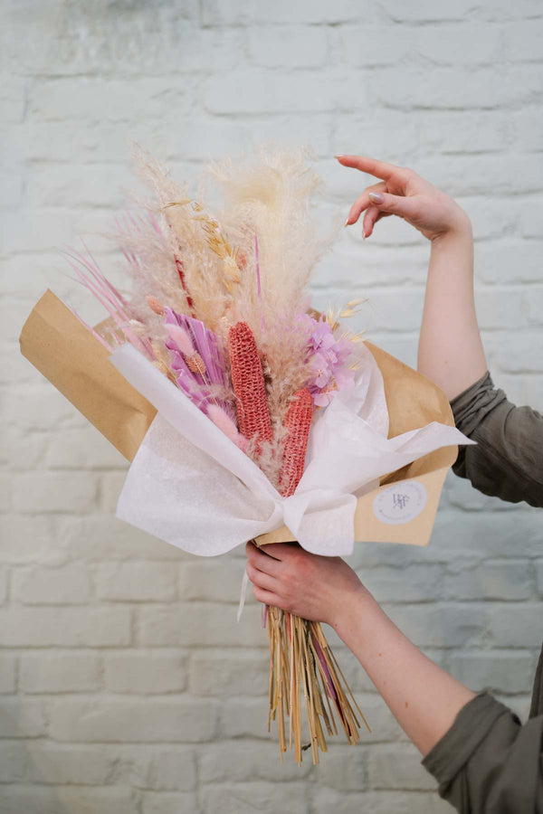 Ria Medium Dried Flower Bouquet