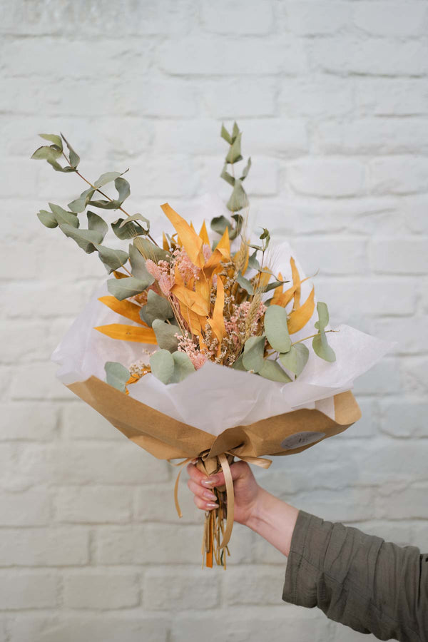 Sina Medium Dried Flower Bouquet