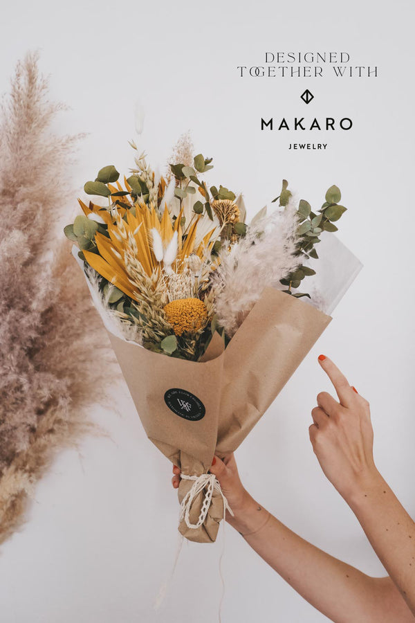 Makaro Medium Dried Flower Bouquet