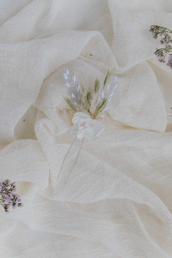 Odette Handmade Flower Needle