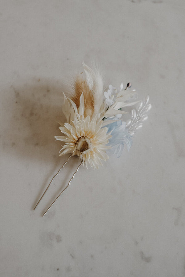 Billie Handmade Flower Needle