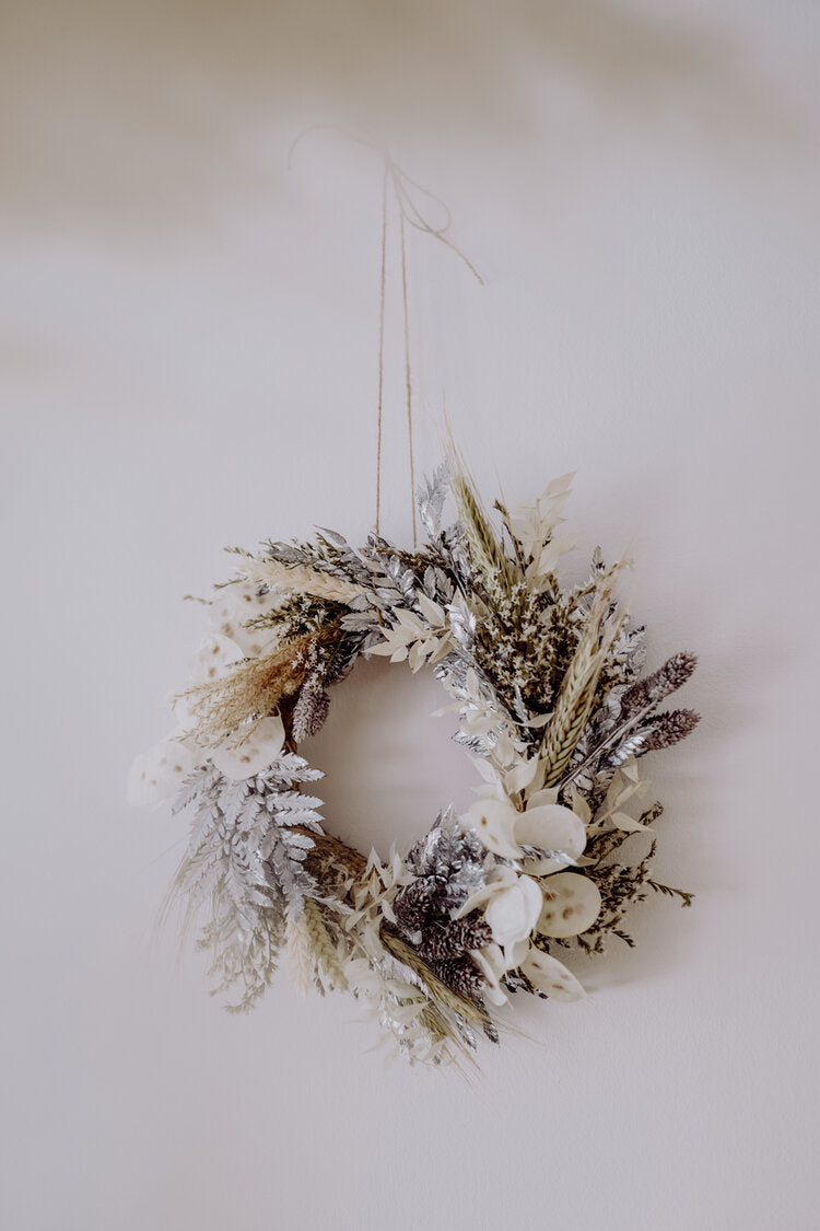 Dried Flower Christmas Wreath Snowwhite