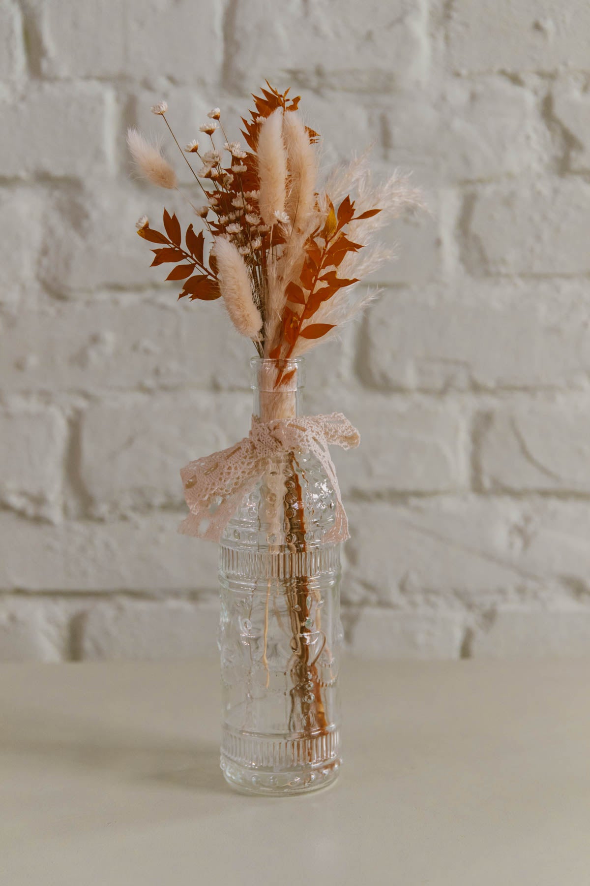 Everlasting Flowers in a Vase Silvia