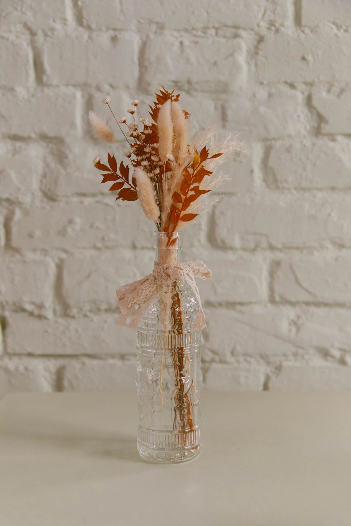Everlasting Flowers in a Vase Silvia