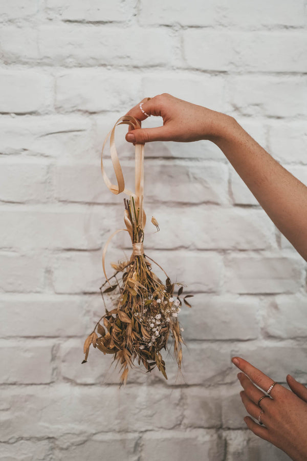 dried flower mistletoe Nala