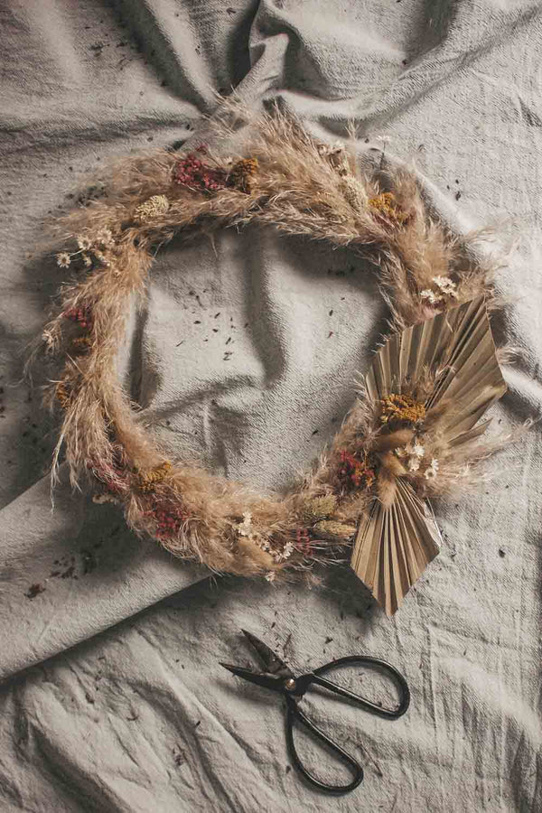 Handmade Dried Flower Hoop Elisabeth