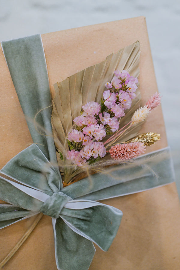 Gift Topping - Spring Flower