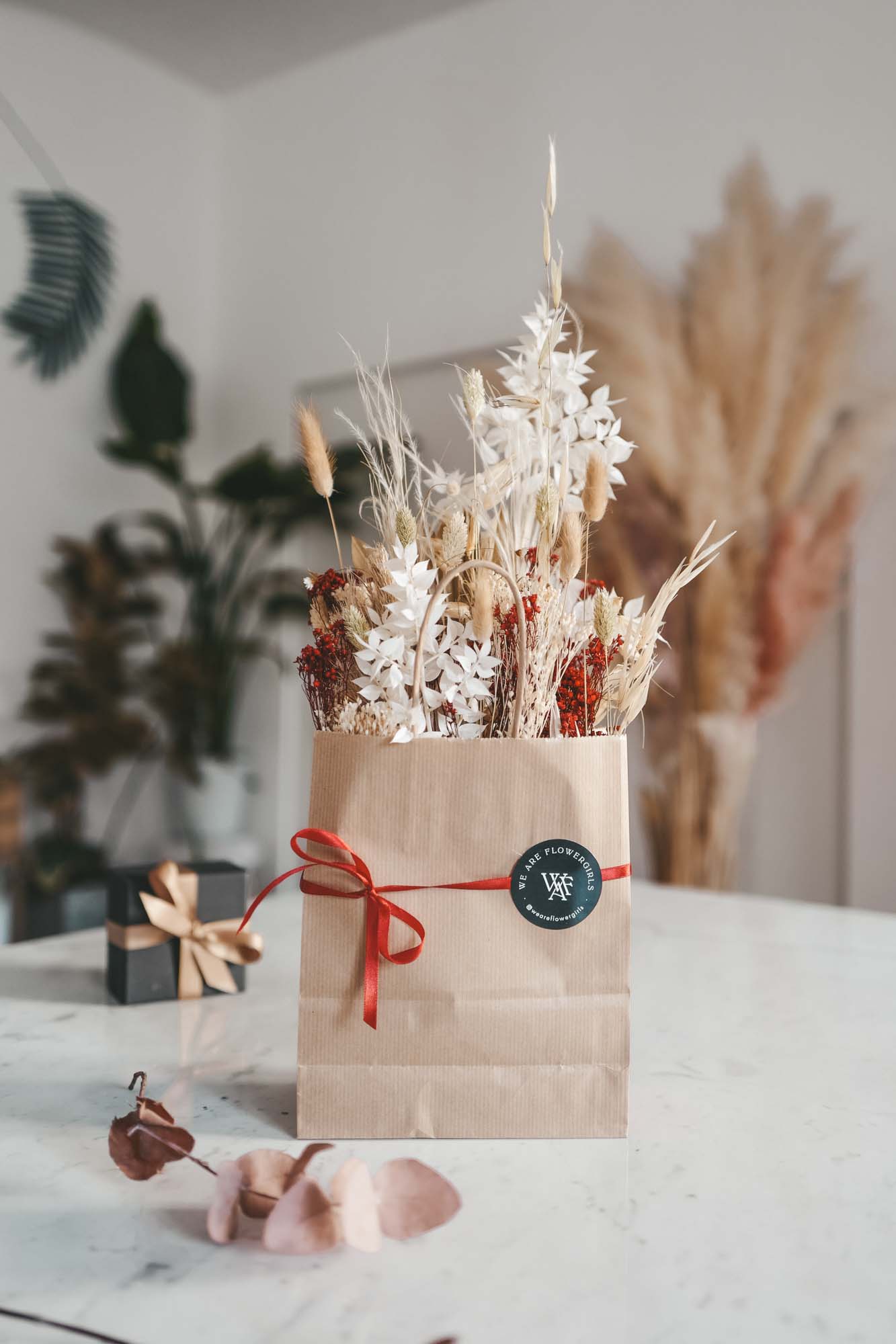 Everlasting Dried Flower Bag Red Edition