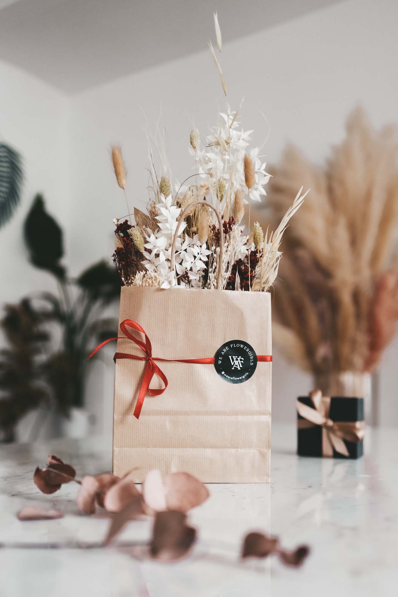 Everlasting Dried Flower Bag Red Edition