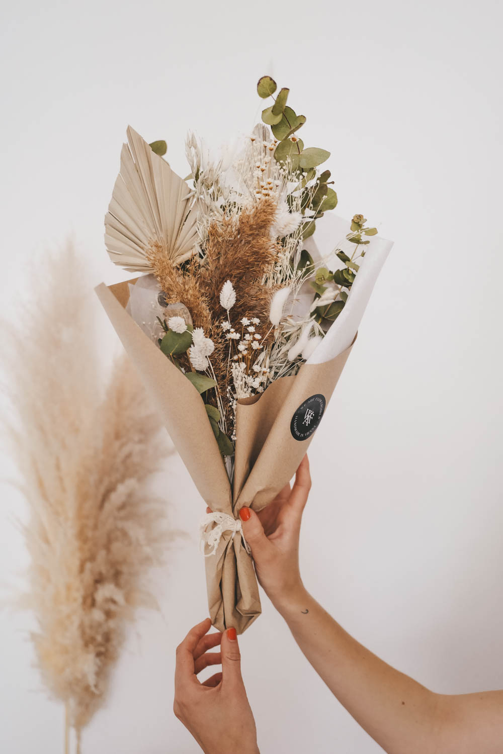 Grace Medium Dried Flower Bouquet – We Are Flowergirls