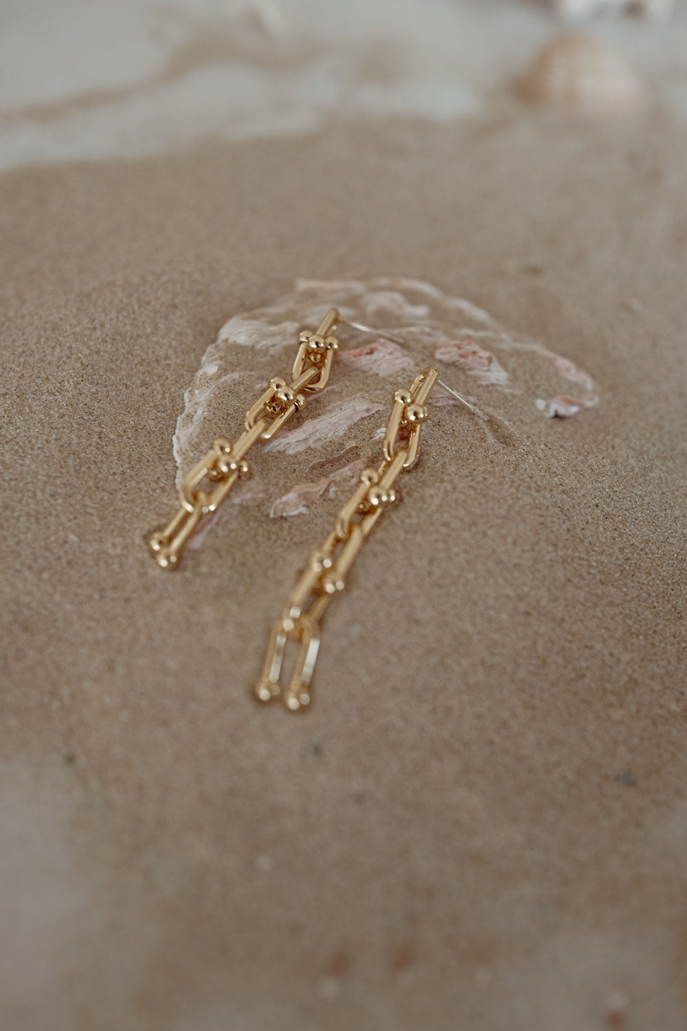 Amy 18k Gold Earrings