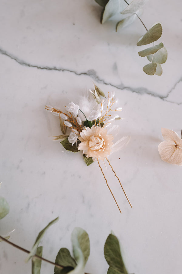 Luna Handmade Flower Needle