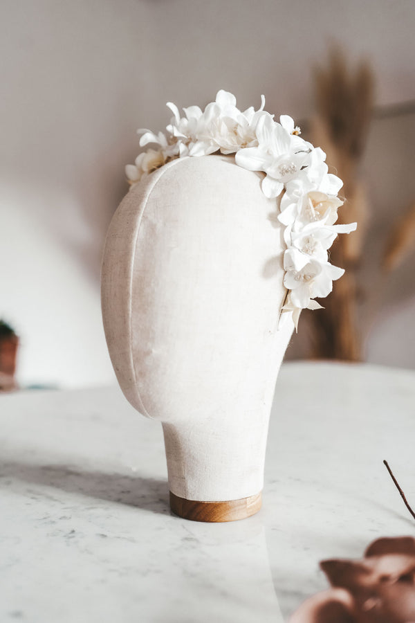 handmade White Flowers Headpiece