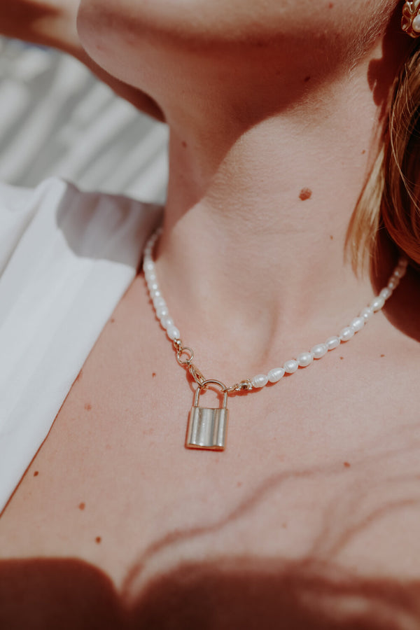 Faye Lock Pendant Necklace in Silver