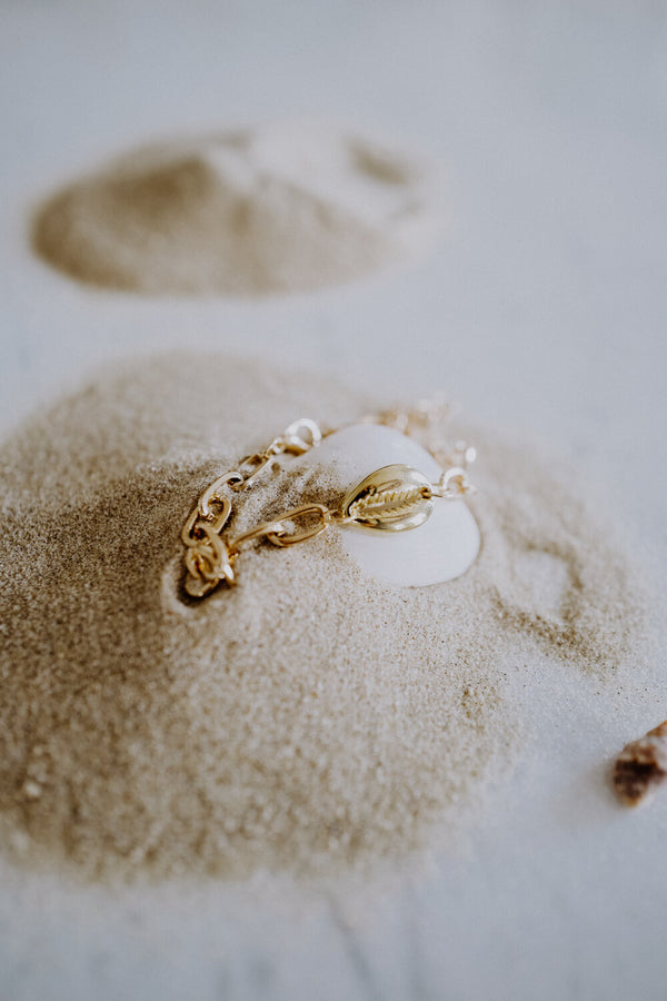 Golden Shell Bracelet