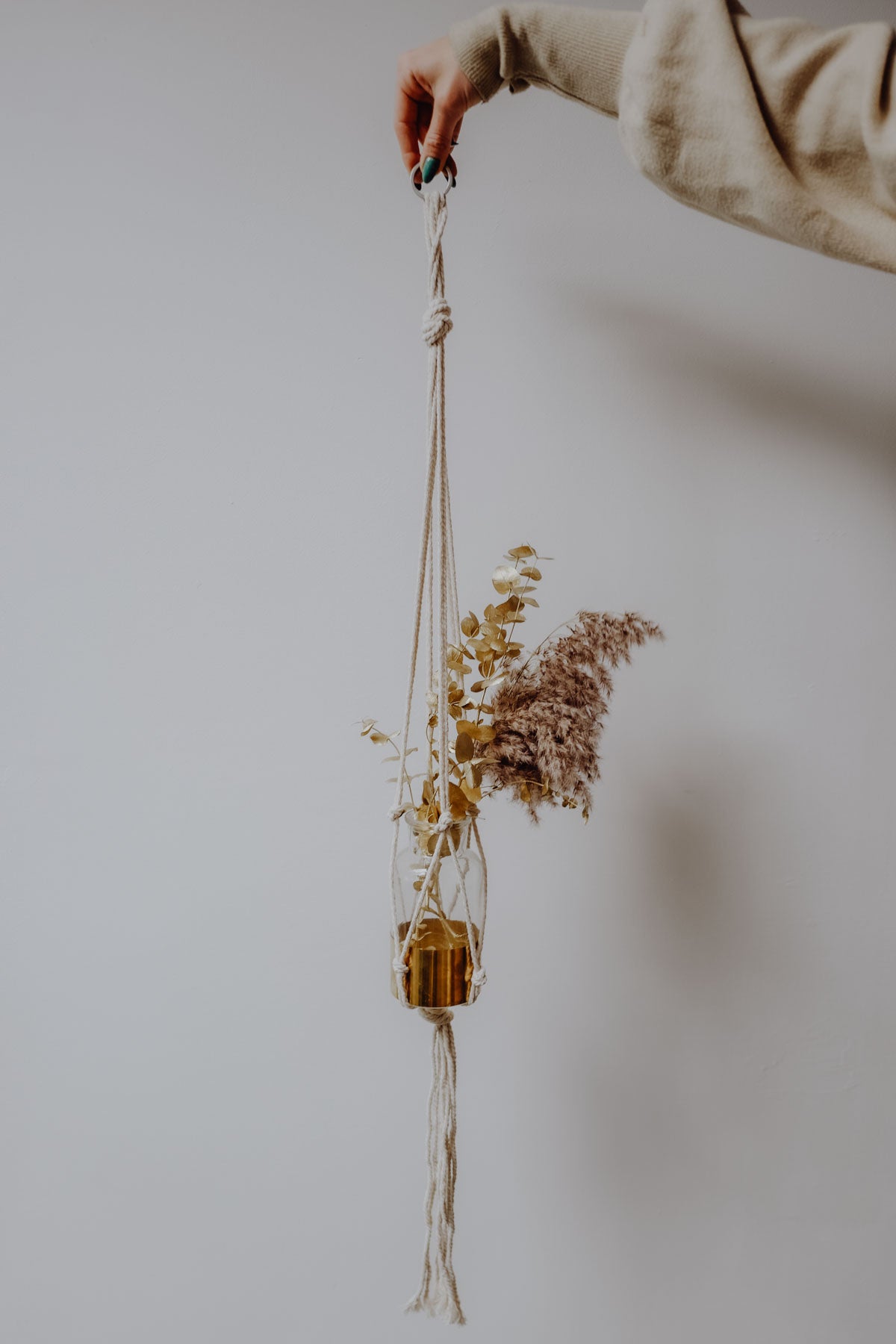Knotted Flower Hanger